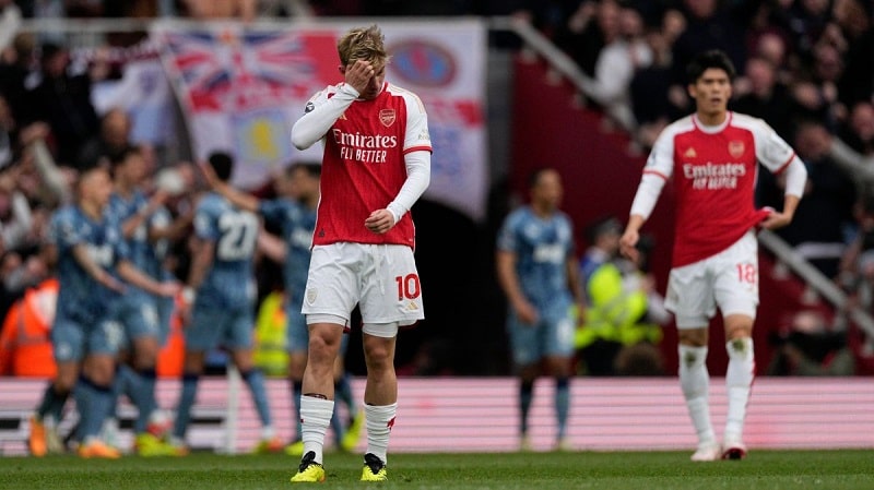 Arsenal gặp khủng hoảng chấn thương